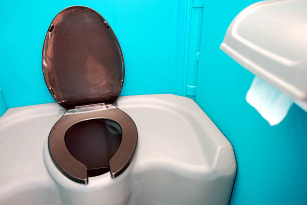Best Portable bathroom rental  in Colfax, IL